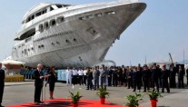 Yacht Manifiq before her launch and finishing